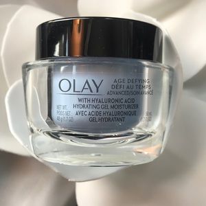 NEW OLAY age defying hydrating gel mosisturizer